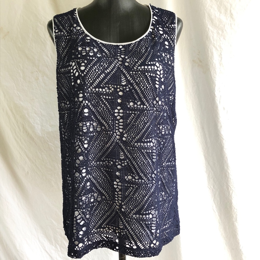 CHICO’s SIZE 3 SIZE XL BLUE CROCHET SLEEVELESS TOP